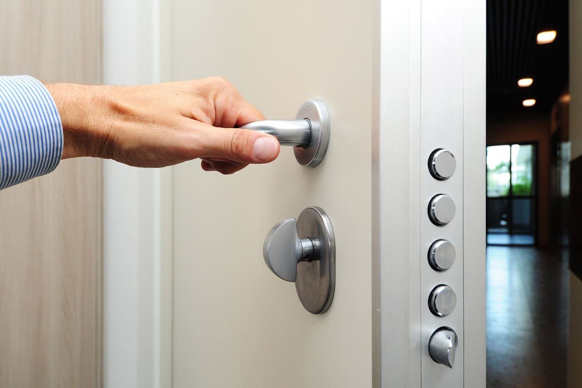 قبل از نصب درب ضد سرقت چه مواردی باید رعایت شود؟